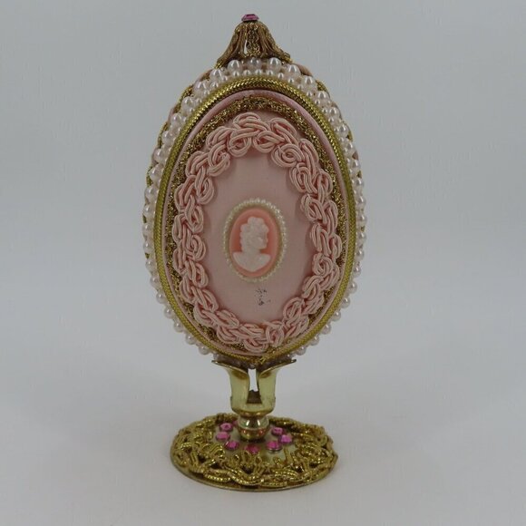 Vintage Handmade Embellished Real Egg Pink Painted Faux Flowers Pedestal Stand - Picture 10 of 16